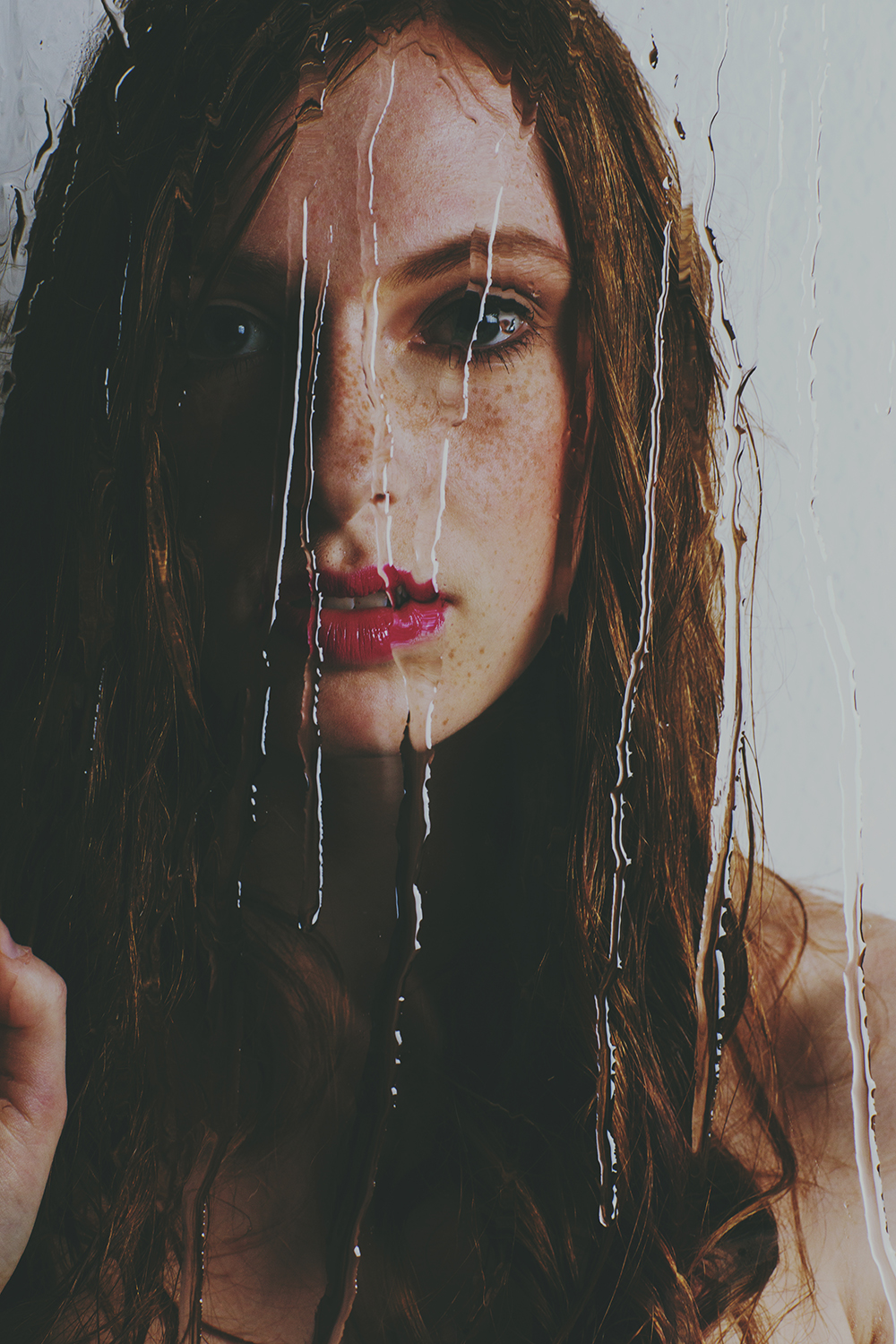 Nina S, Sarah Dirsch, together models, window, rain, water, drops, portrait